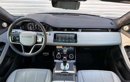 Land Rover Range Rover Evoque II, 2021 год, 4 850 000 рублей, 10 фотография
