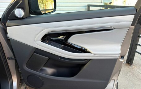 Land Rover Range Rover Evoque II, 2021 год, 4 850 000 рублей, 24 фотография