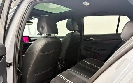 Volkswagen Golf VIII, 2021 год, 1 875 000 рублей, 15 фотография