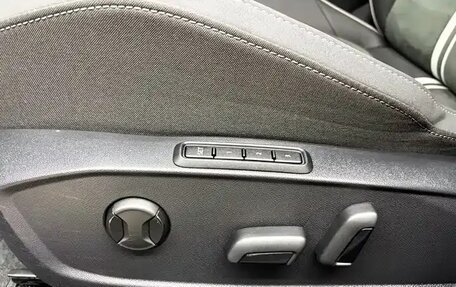 Volkswagen Golf VIII, 2021 год, 1 875 000 рублей, 9 фотография