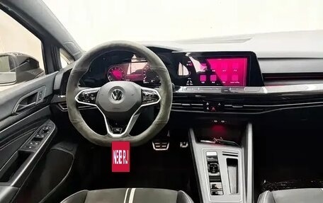 Volkswagen Golf VIII, 2021 год, 1 875 000 рублей, 14 фотография