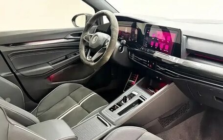 Volkswagen Golf VIII, 2021 год, 1 875 000 рублей, 19 фотография