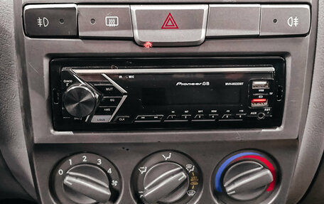 Hyundai Accent II, 2004 год, 218 335 рублей, 18 фотография
