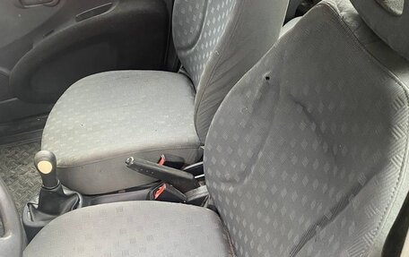 Nissan Micra III, 2004 год, 300 000 рублей, 9 фотография
