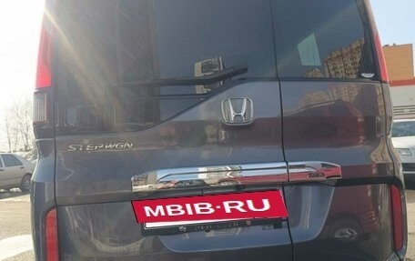 Honda Stepwgn IV, 2018 год, 1 950 000 рублей, 9 фотография