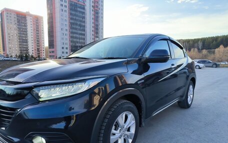 Honda Vezel, 2019 год, 2 250 000 рублей, 3 фотография
