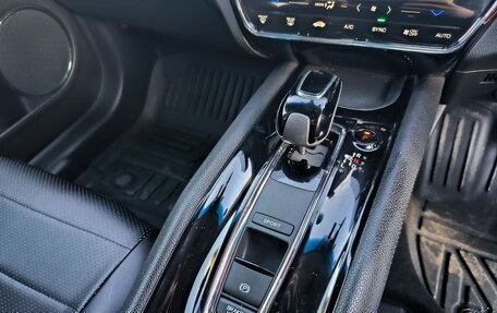 Honda Vezel, 2019 год, 2 250 000 рублей, 13 фотография