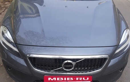 Volvo V40 Cross Country I, 2017 год, 2 300 000 рублей, 7 фотография