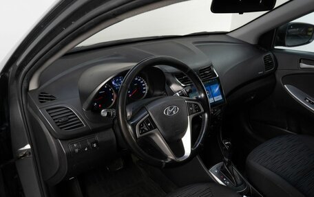 Hyundai Solaris II рестайлинг, 2015 год, 860 000 рублей, 10 фотография