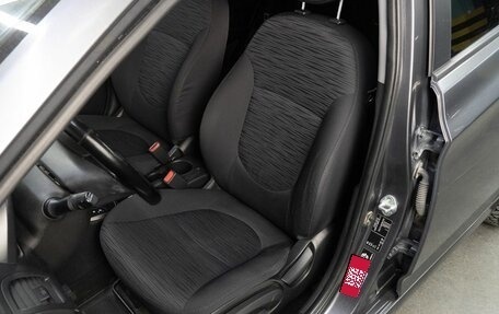 Hyundai Solaris II рестайлинг, 2015 год, 860 000 рублей, 23 фотография