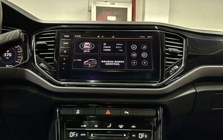 Volkswagen T-Roc I, 2022 год, 1 610 000 рублей, 8 фотография