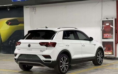Volkswagen T-Roc I, 2022 год, 1 610 000 рублей, 4 фотография