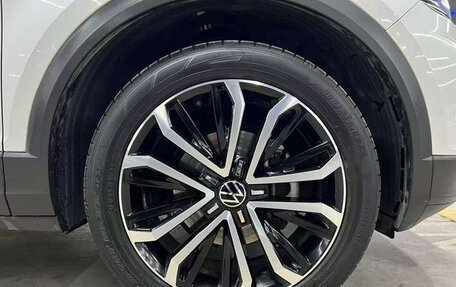 Volkswagen T-Roc I, 2022 год, 1 610 000 рублей, 19 фотография