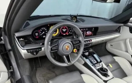 Porsche 911, 2022 год, 16 000 000 рублей, 11 фотография