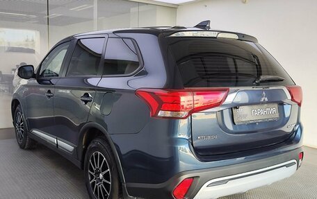 Mitsubishi Outlander III рестайлинг 3, 2019 год, 2 449 000 рублей, 12 фотография