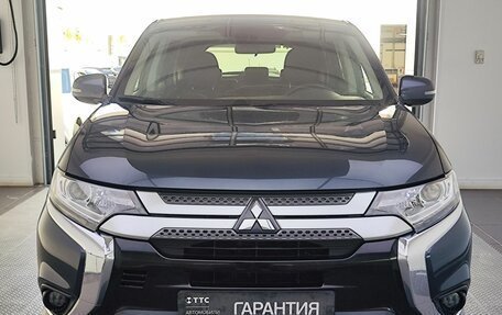Mitsubishi Outlander III рестайлинг 3, 2019 год, 2 449 000 рублей, 10 фотография