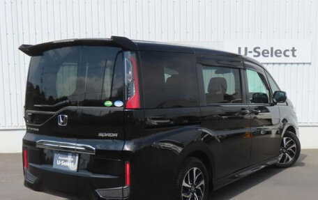 Honda Stepwgn IV, 2021 год, 1 780 000 рублей, 4 фотография