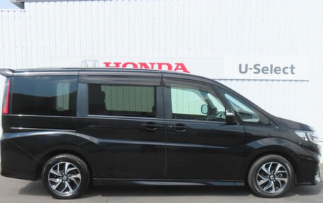 Honda Stepwgn IV, 2021 год, 1 780 000 рублей, 3 фотография