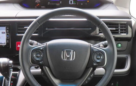 Honda Stepwgn IV, 2021 год, 1 780 000 рублей, 8 фотография