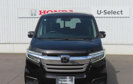 Honda Stepwgn IV, 2021 год, 1 780 000 рублей, 2 фотография