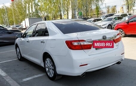 Toyota Camry, 2013 год, 1 530 000 рублей, 3 фотография