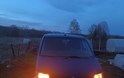 Volkswagen Transporter T5 рестайлинг, 2004 год, 490 000 рублей, 1 фотография