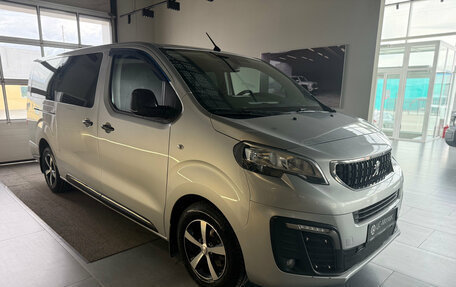 Peugeot Traveller I, 2019 год, 2 049 000 рублей, 3 фотография