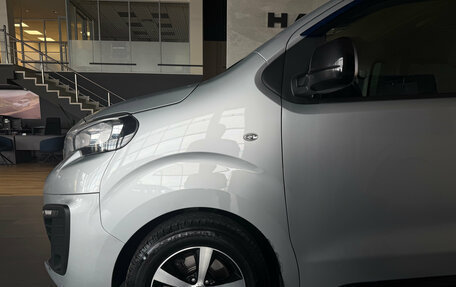 Peugeot Traveller I, 2019 год, 2 049 000 рублей, 4 фотография