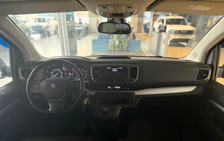 Peugeot Traveller I, 2019 год, 2 049 000 рублей, 14 фотография