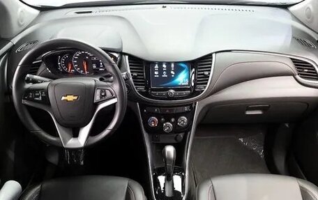 Chevrolet Trax, 2021 год, 1 042 000 рублей, 7 фотография