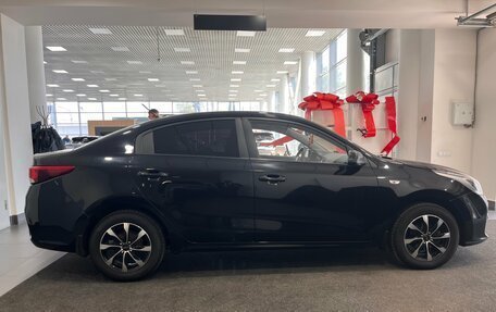 KIA Rio IV, 2018 год, 949 900 рублей, 4 фотография