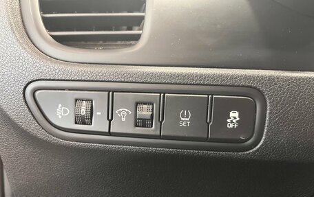 KIA Rio IV, 2018 год, 949 900 рублей, 8 фотография