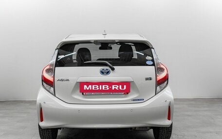 Toyota Aqua I, 2019 год, 1 320 000 рублей, 5 фотография