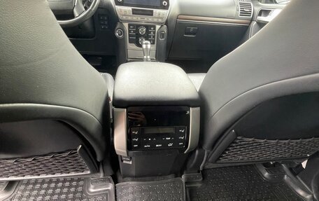 Toyota Land Cruiser Prado 150 рестайлинг 2, 2021 год, 7 100 000 рублей, 9 фотография