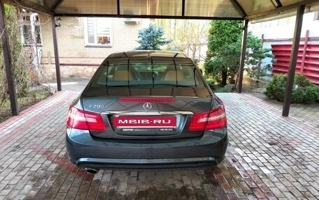 Mercedes-Benz E-Класс, 2012 год, 1 500 000 рублей, 4 фотография