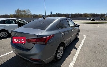 Hyundai Solaris II рестайлинг, 2019 год, 930 000 рублей, 3 фотография