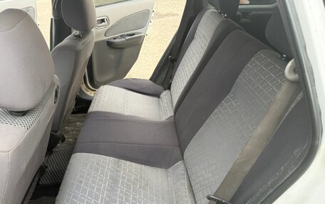 Nissan Wingroad III, 2001 год, 215 000 рублей, 9 фотография