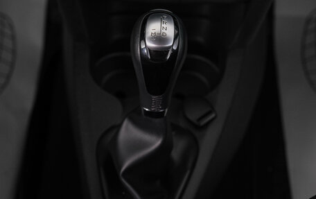 Renault Logan II, 2017 год, 889 000 рублей, 21 фотография