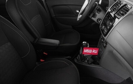 Renault Logan II, 2017 год, 889 000 рублей, 12 фотография