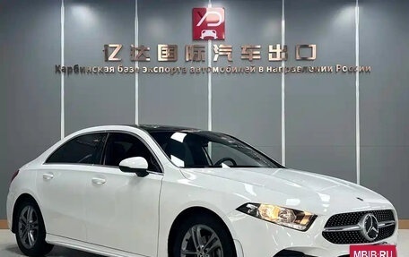 Mercedes-Benz A-Класс, 2023 год, 1 600 000 рублей, 3 фотография