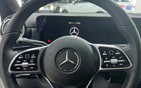Mercedes-Benz A-Класс, 2023 год, 1 600 000 рублей, 8 фотография