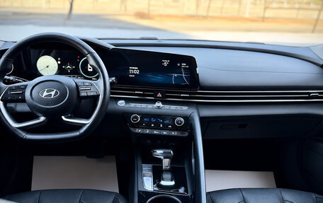 Hyundai Elantra, 2023 год, 1 477 000 рублей, 8 фотография