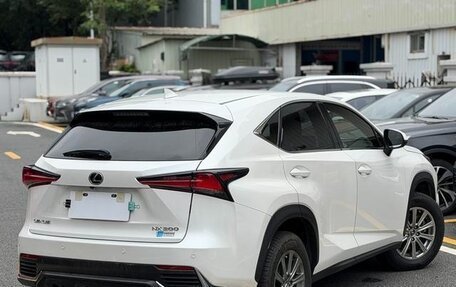 Lexus NX I, 2019 год, 2 160 000 рублей, 3 фотография