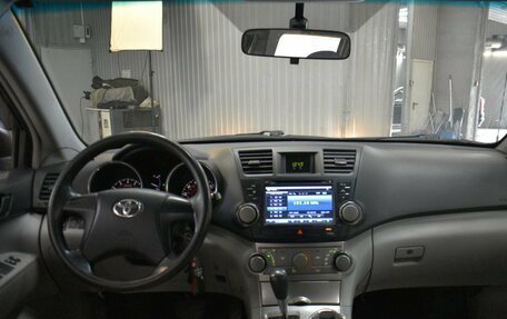 Toyota Highlander III, 2011 год, 1 799 000 рублей, 5 фотография