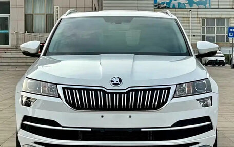 Skoda Karoq I, 2023 год, 1 950 025 рублей, 2 фотография