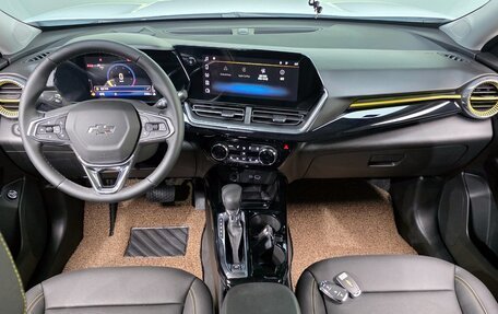 Chevrolet Trax, 2025 год, 1 715 000 рублей, 8 фотография