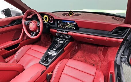 Porsche 911, 2025 год, 24 720 000 рублей, 10 фотография