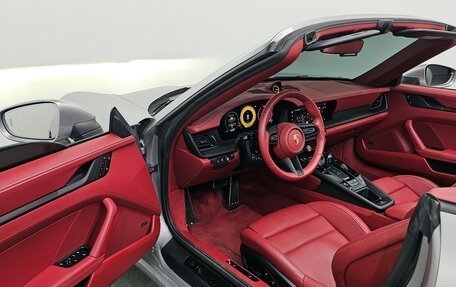 Porsche 911, 2025 год, 24 720 000 рублей, 15 фотография