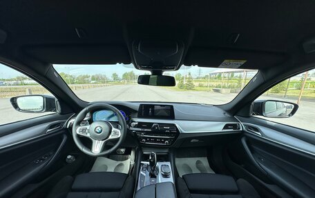BMW 5 серия, 2017 год, 3 200 000 рублей, 16 фотография