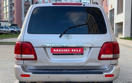 Toyota Land Cruiser 100 рестайлинг 2, 2000 год, 1 050 000 рублей, 3 фотография